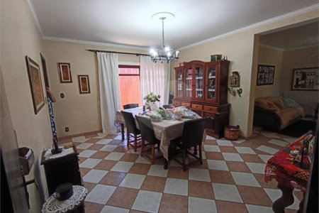Casa à venda com 3 quartos, sendo 2 suítes,  em Vila Mogilar, Mogi das Cruzes, SP