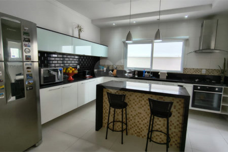 Casa à venda com 3 suítes no condomínio Reserva da Mata, Vinhedo - SP