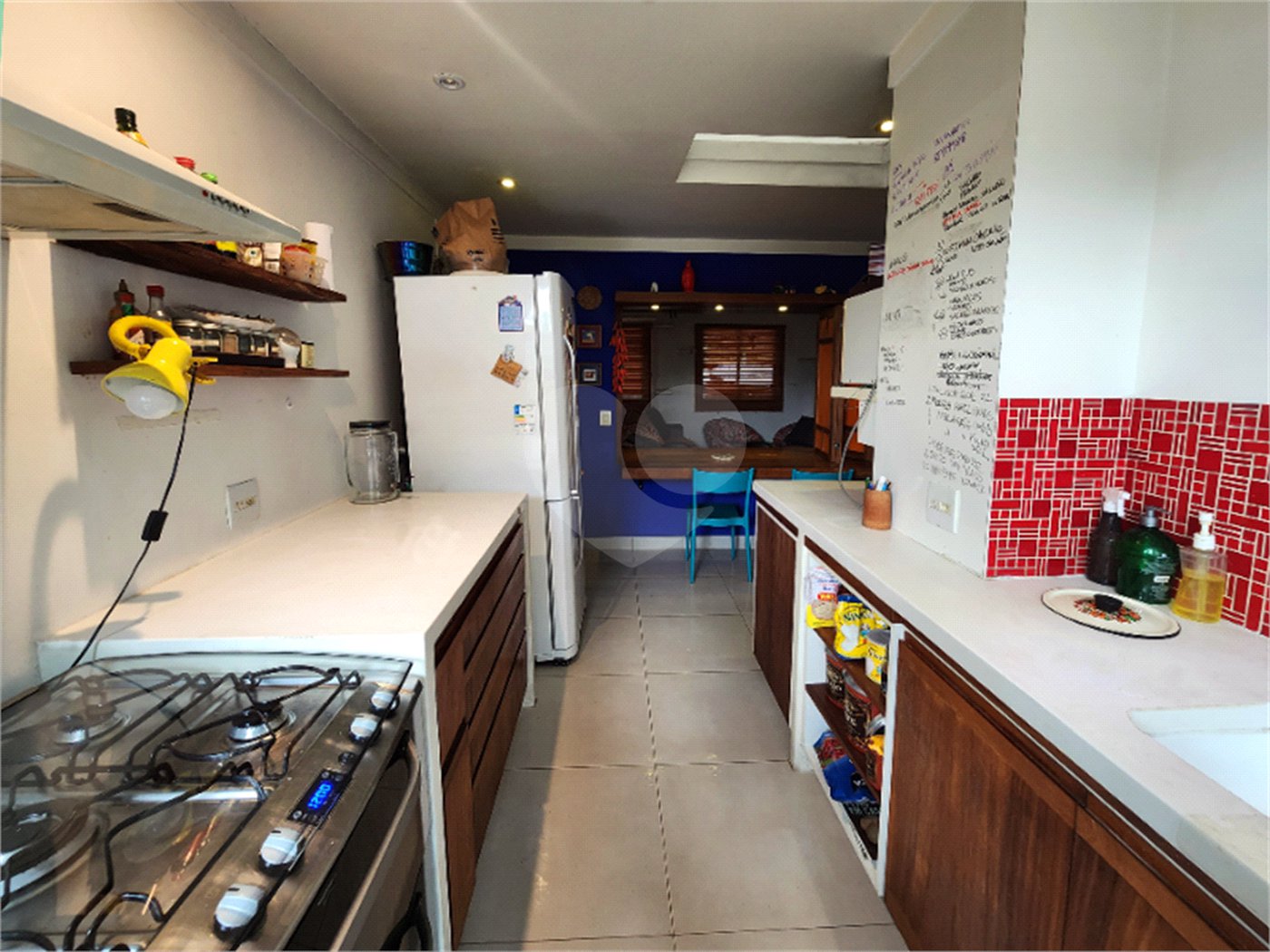 Casa à venda com 4 quartos, sendo 2 suítes,  no condomínio Vila Nova de Gaia, São Paulo - SP