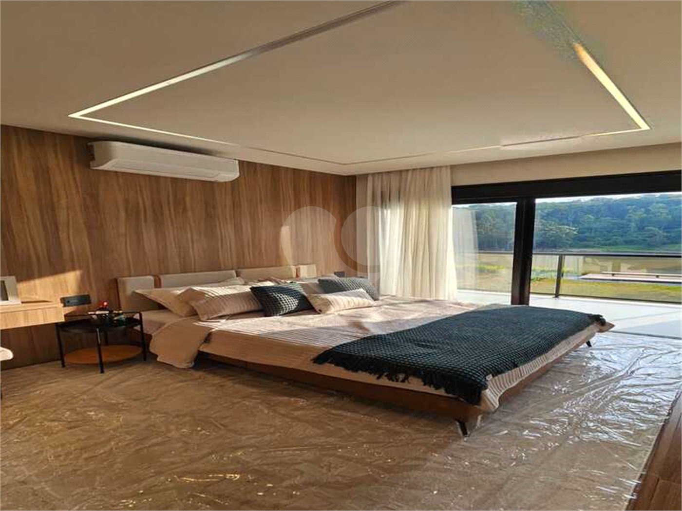 Casa à venda com 3 suítes no condomínio Lagú, São Roque - SP