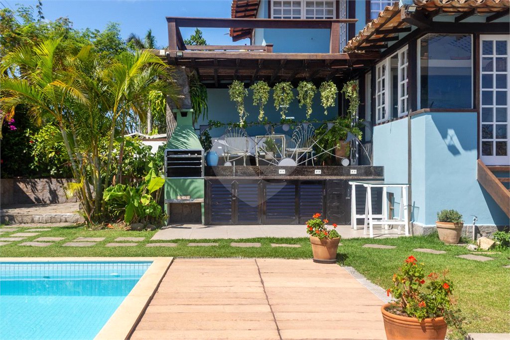 Casa à venda com 5 quartos, sendo 3 suítes, em Geribá, Armação dos Búzios, RJ