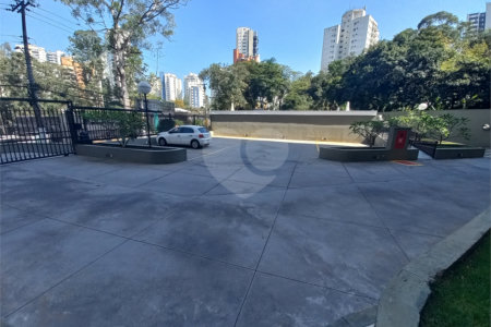 Apartamento à venda com 3 quartos, sendo 1 suíte, em Vila Andrade, São Paulo, SP