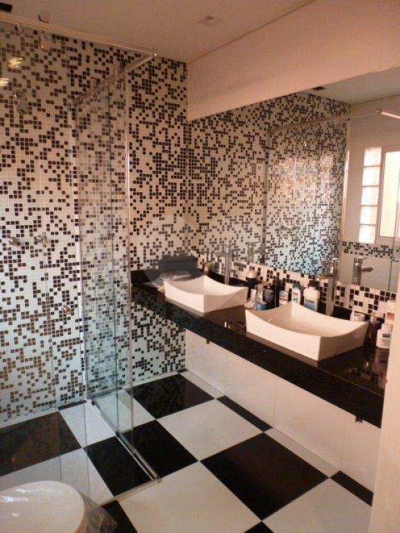 Sobrado à venda com 3 quartos, sendo 1 suíte,  em Paraíso do Morumbi, São Paulo, SP