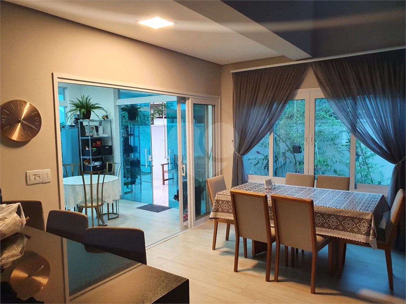 Casa à venda com 4 suítes no condomínio Granville São Venâncio, Itupeva - SP