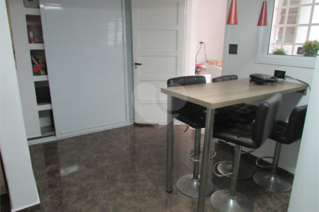Sobrado à venda com 2 quartos, sendo 1 suíte, em Cerqueira César, São Paulo, SP