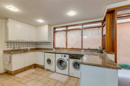 Casa à venda com 5 quartos, sendo 4 suítes, em Alto da Boa Vista, São Paulo, SP