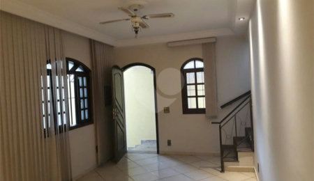 Casa à venda com 3 quartos, sendo 1 suíte,  em Jardim Piqueroby, São Paulo, SP