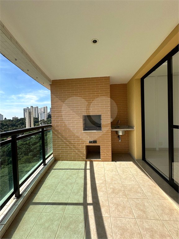 Apartamento à venda com 3 suítes em Vila Suzana, São Paulo, SP