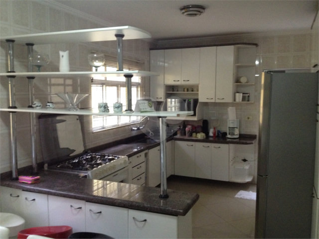 Sobrado à venda com 3 quartos, sendo 1 suíte,  em Jardim Santa Clara, Guarulhos, SP
