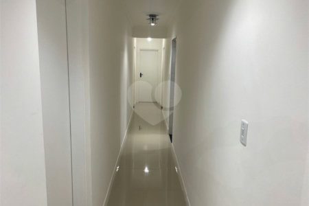 Casa à venda com 3 suítes em Vila Oceania, Poá, SP