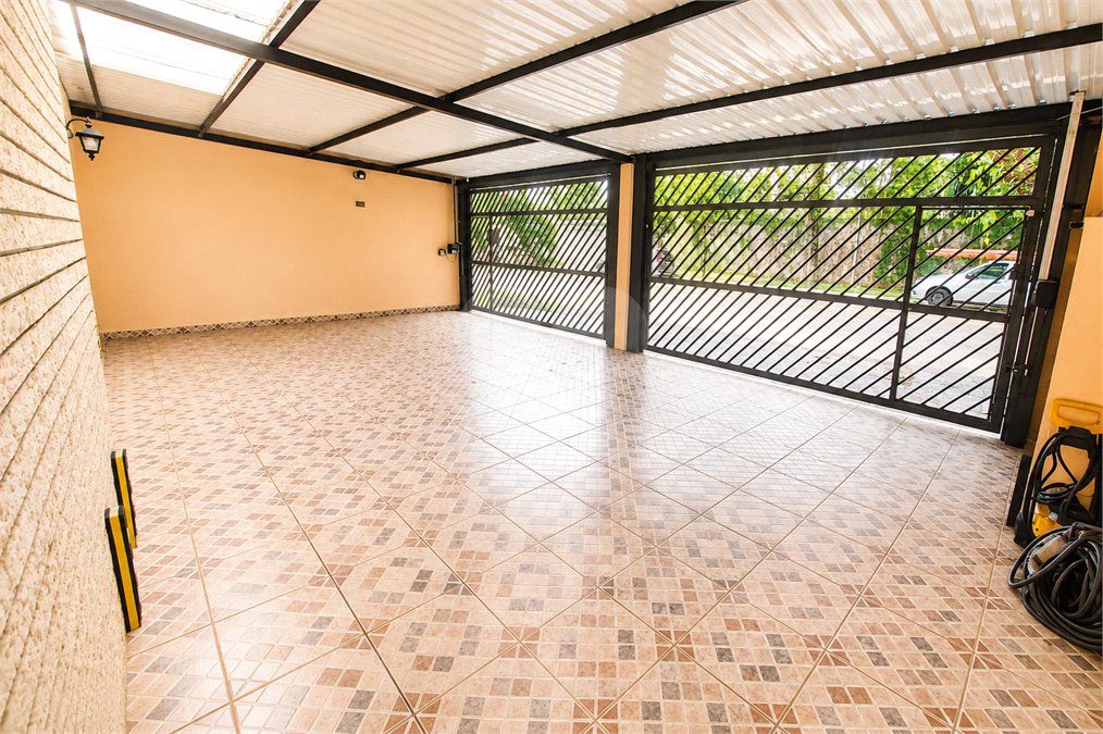 Casa à venda com 3 quartos, sendo 1 suíte, em Santo Amaro, São Paulo, SP