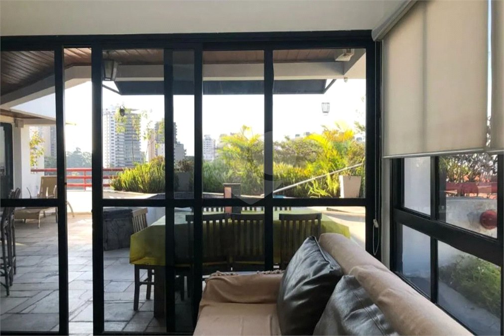 Cobertura à venda com 3 suítes em Vila Andrade, São Paulo, SP