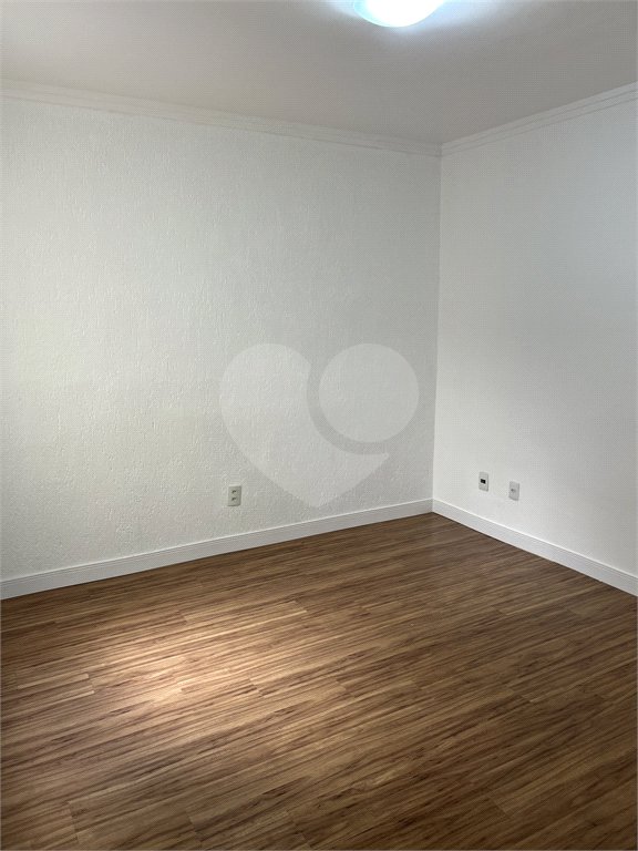 Apartamento à venda com 3 quartos, sendo 1 suíte,  em Vila Lavínia, Mogi das Cruzes, SP