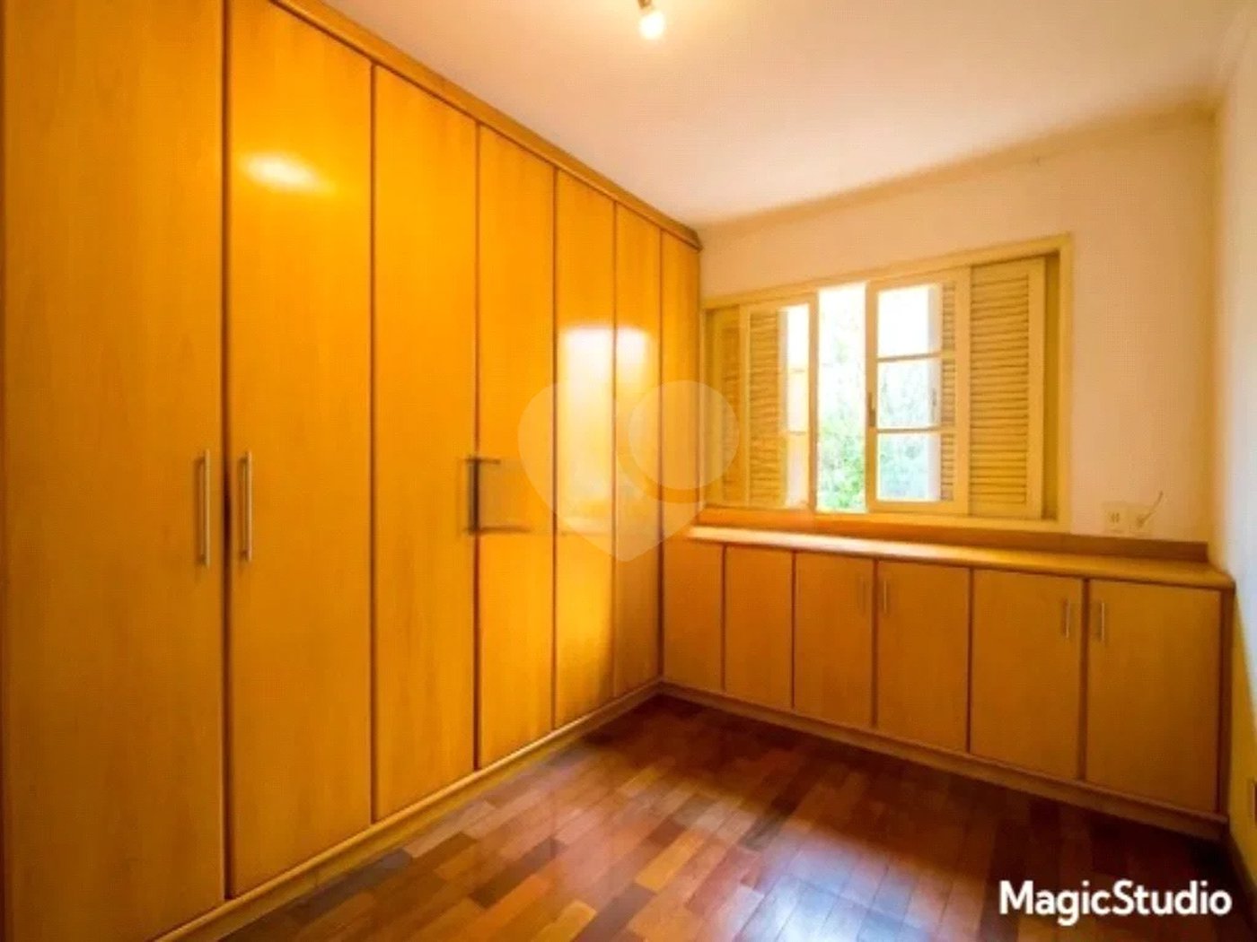 Casa com 360m² , 3 dormitórios , sendo 1 suíte , 4 vagas , disponível para venda ou locação , no centro de Santo André.