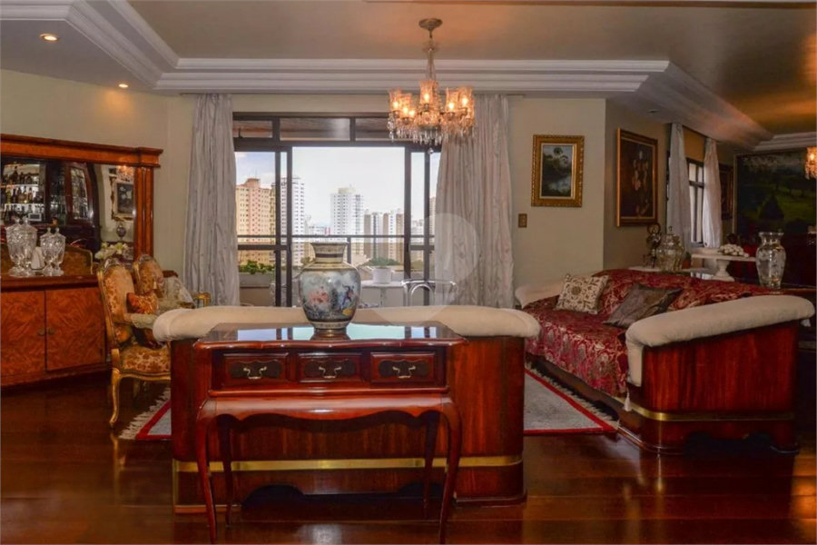 Apartamento à Venda | 474 m2 | 4 suítes | 4 vagas em Santana!