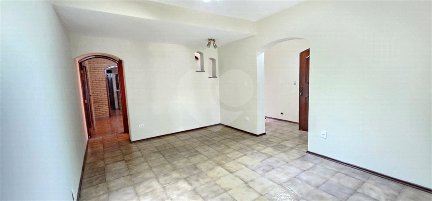 Sobrado à venda com 3 quartos, sendo 1 suíte,  em Jardim Humaitá, São Paulo, SP