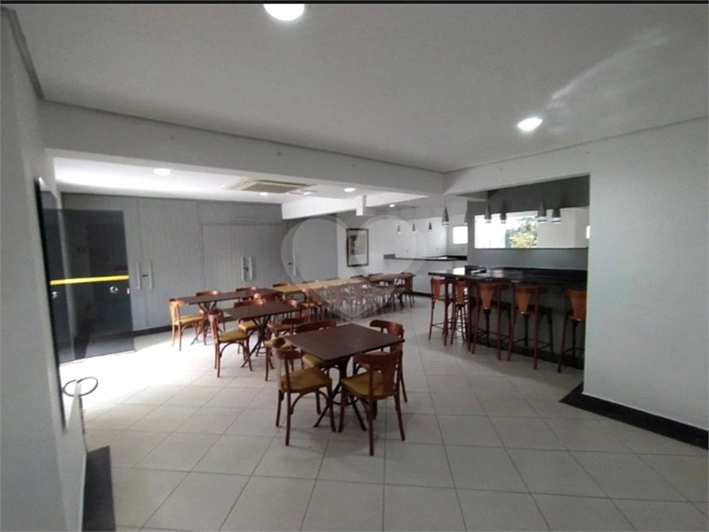 Apartamento à venda com 3 quartos, sendo 1 suíte, em Santa Teresinha, São Paulo, SP
