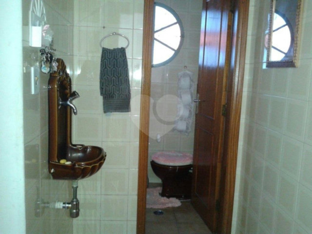 Sobrado à venda com 5 quartos, sendo 1 suíte,  em Vila Mazzei, São Paulo, SP