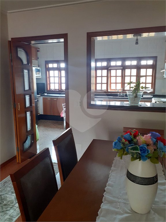Sobrado à venda com 3 quartos, sendo 1 suíte, em Vila Nova Cachoeirinha, São Paulo, SP