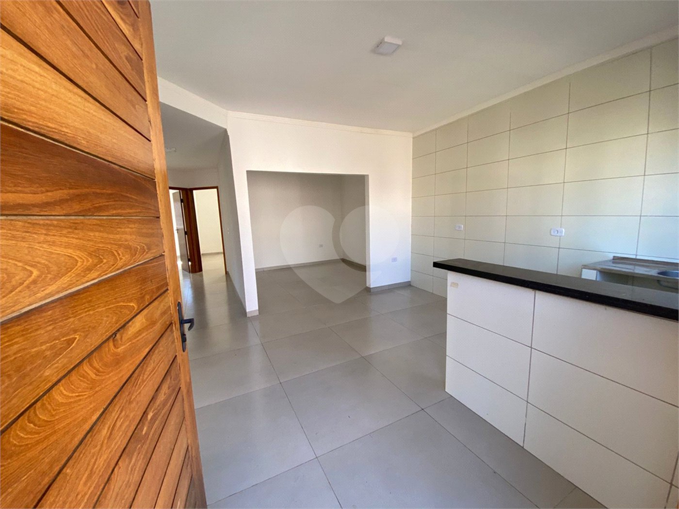Casa à venda com 3 quartos, sendo 1 suíte, em Jardim Primavera I, Ponta Porã, MS