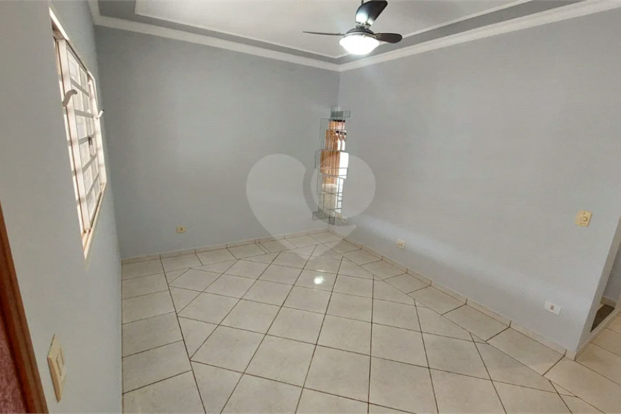Casa a venda no Bairro Astúrias em Piracicaba - SP.