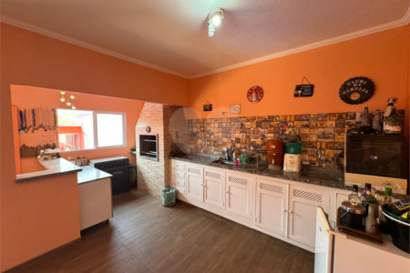 Casa com 03 Dormitórios á venda, em Jardim Alvorada, São Carlos.