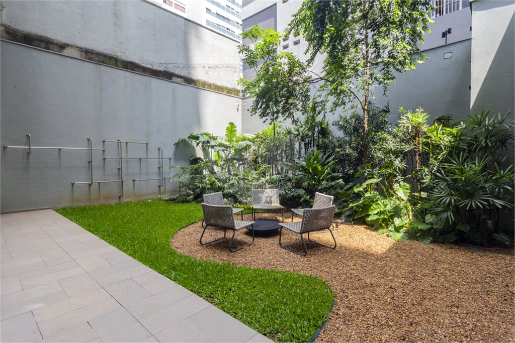 Duplex com 159m² à venda com 2 suítes, 1 dormitório, 1 escritório e 2 vagas de garagem nos Jardins