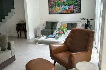 Casa à venda com 3 quartos, sendo 2 suítes, no condomínio Paulistano 2ª Fase, São Paulo - SP