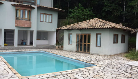 Casa à venda com 3 suítes no condomínio Alpes da Cantareira, Mairiporã - SP