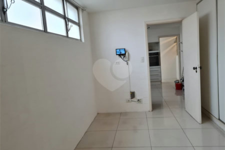 Apartamento à venda ou para alugar com 3 quartos, sendo 1 suíte, em Itaim Bibi, São Paulo, SP