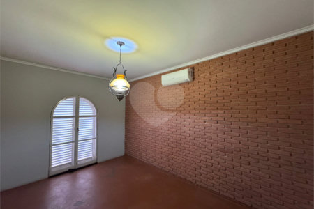 Sobrado à venda com 4 quartos, sendo 3 suítes, em Jardim América, Ribeirão Preto, SP