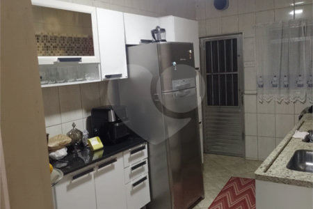 Casa à venda com 2 quartos em Parque Industrial, São Paulo, SP