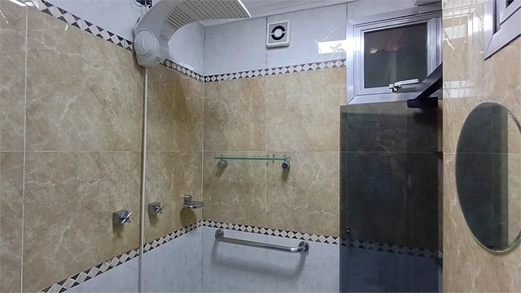 Sobrado à venda com 3 quartos em Bonfim, Osasco, SP