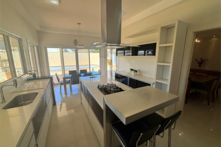 Casa á venda condomínio Damha I
