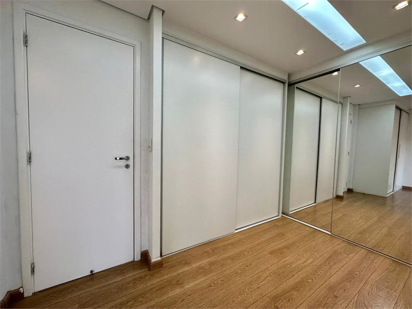 Apartamento à venda com 4 quartos, sendo 3 suítes,  em Vila Leopoldina, São Paulo, SP