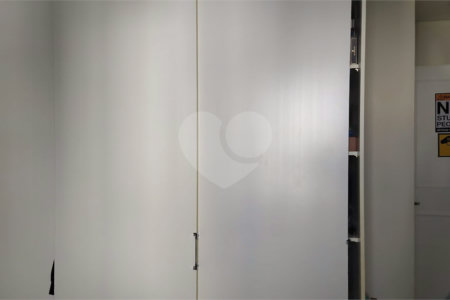 Apartamento à venda com 3 suítes em Jardim Londrina, São Paulo, SP