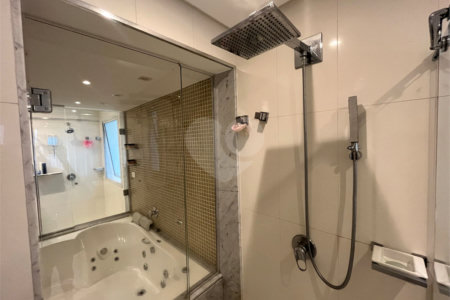 Casa à venda com 6 suítes no condomínio Chácara Francesa, São Paulo - SP