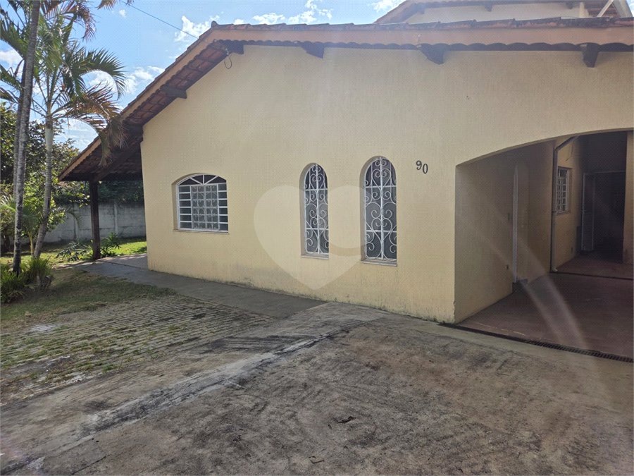 Casa à venda com 3 quartos, sendo 2 suítes, em Vila Helena, Atibaia, SP