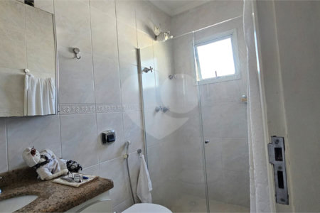 Sobrado à venda com 3 quartos, sendo 1 suíte,  em Vila Regente Feijó, São Paulo, SP
