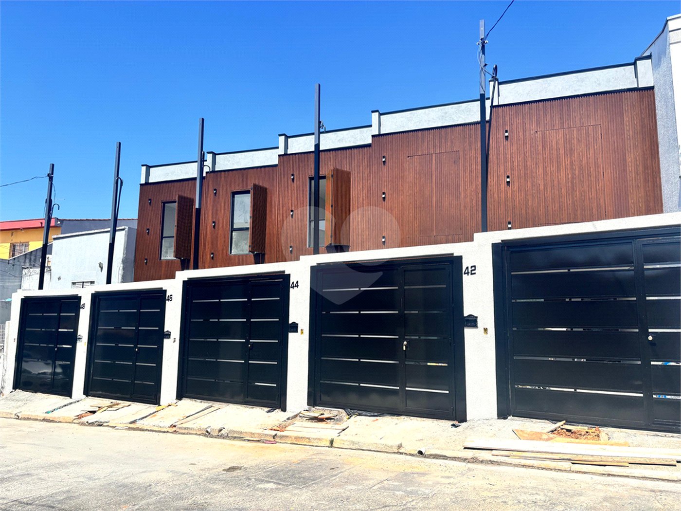 Sobrado à venda com 3 suítes em Vila Ré, São Paulo, SP