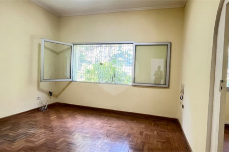 Casa à venda com 3 quartos, sendo 1 suíte, em Brooklin, São Paulo, SP