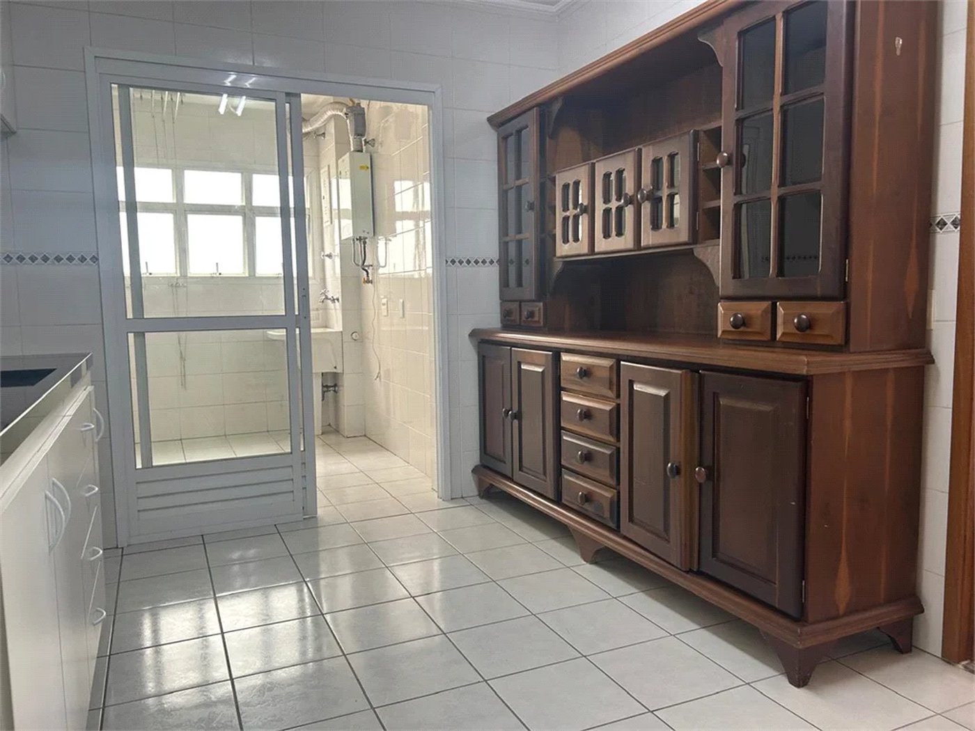 Apartamento para alugar com 3 quartos, sendo 1 suíte, em Pinheiros, São Paulo, SP