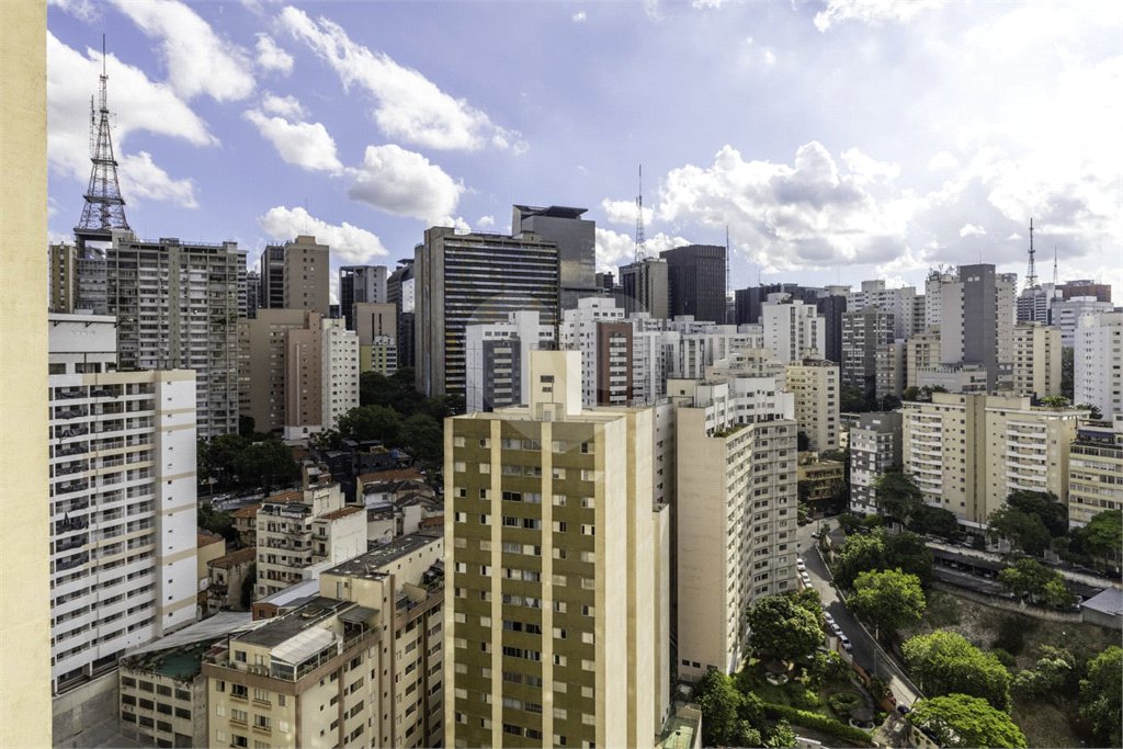 Apartamento à venda com 3 quartos, sendo 1 suíte, em Bela Vista, São Paulo, SP