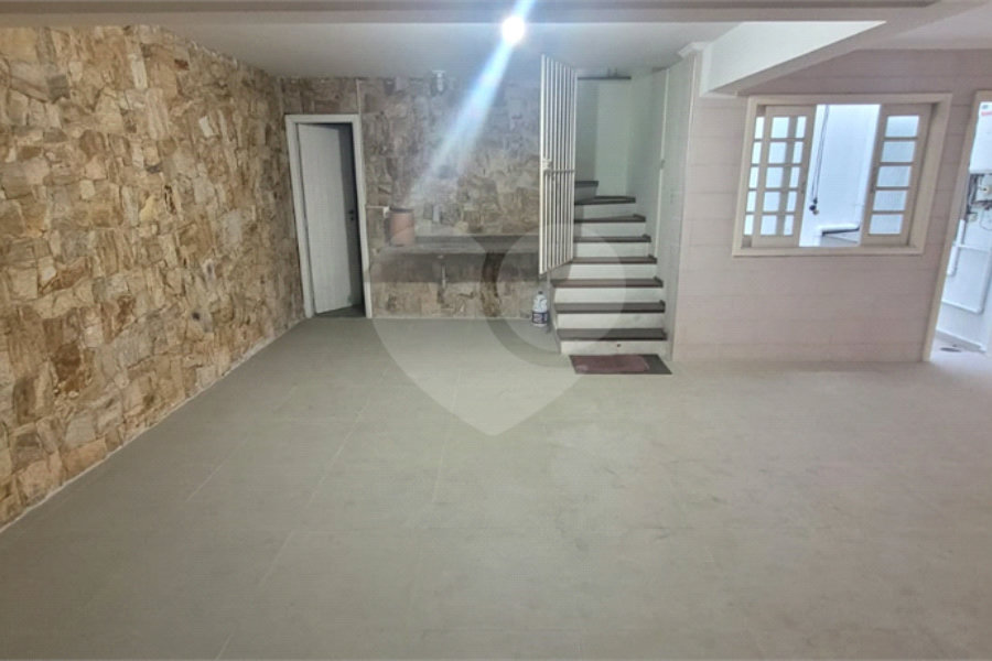 Sobrado à venda com 4 quartos, sendo 2 suítes, em Tucuruvi, São Paulo, SP
