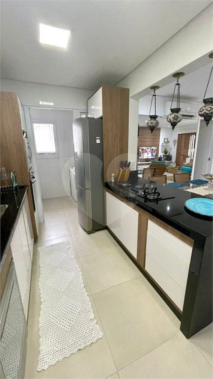 Apartamento à venda com 3 quartos, sendo 1 suíte,  em Jardim Belmar, Guarujá, SP