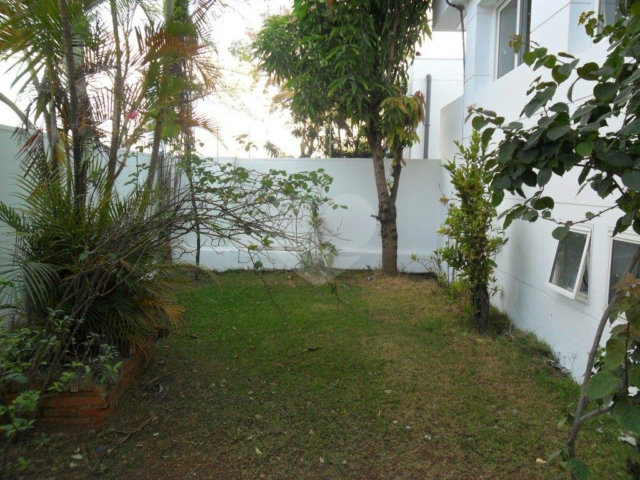 Sobrado à venda com 4 suítes em Jardim São Bento, São Paulo, SP