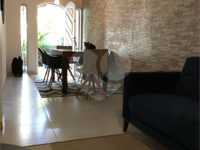 Sobrado à venda com 3 quartos, sendo 1 suíte,  em Lapa, São Paulo, SP