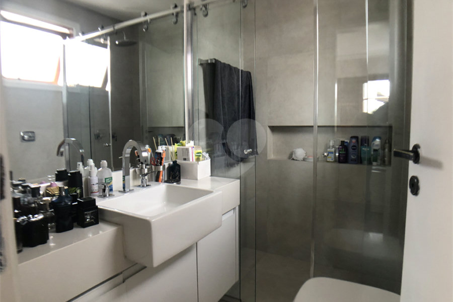 Casa à venda com 4 suítes no condomínio Residencial Floresta, São Paulo - SP