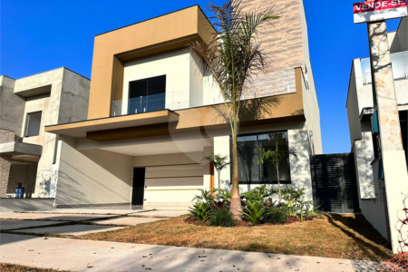 Casa à venda com 3 suítes no condomínio Residencial Central Parque, Salto - SP