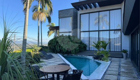 Casa à venda ou para alugar com 4 suítes no condomínio Campo de Toscana, Vinhedo - SP